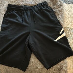 Jordan black and white shorts men size S